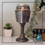 Copa ou Cálice de resina capacete medieval