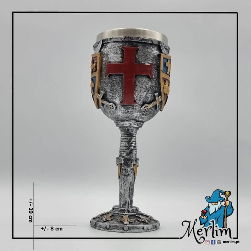 Copa ou Cálice de resina com escudo medieval medidas